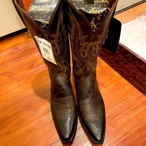 Luchesse women’s boots